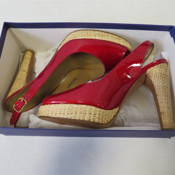 Stuart Weitzman SPRINGFLING  Red PATENT LEATHER Slingback PUMPS Size 8.5 NEW - Picture 8 of 12